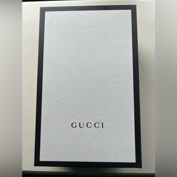 Mint condition fur Gucci loafers - Picture 2 of 3